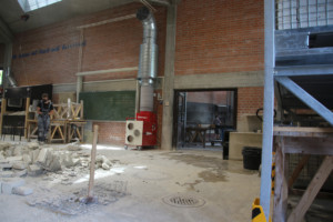 Mit der DustBox 6000 gelingt es selbst große Hallen staubfrei zu halten.