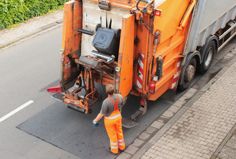 Prüfsiegel Müllfahrzeug