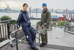 Allrounder für Arbeit und Freizeit: Models präsentieren die Workwear