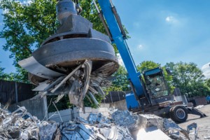 Was ­Gesichtscremes und Batterien verbindet: Nickelhütte Aue mechanische Bearbeitung